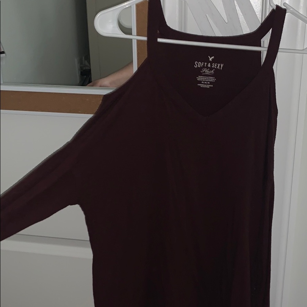 American eagle shoulder cut out shirt